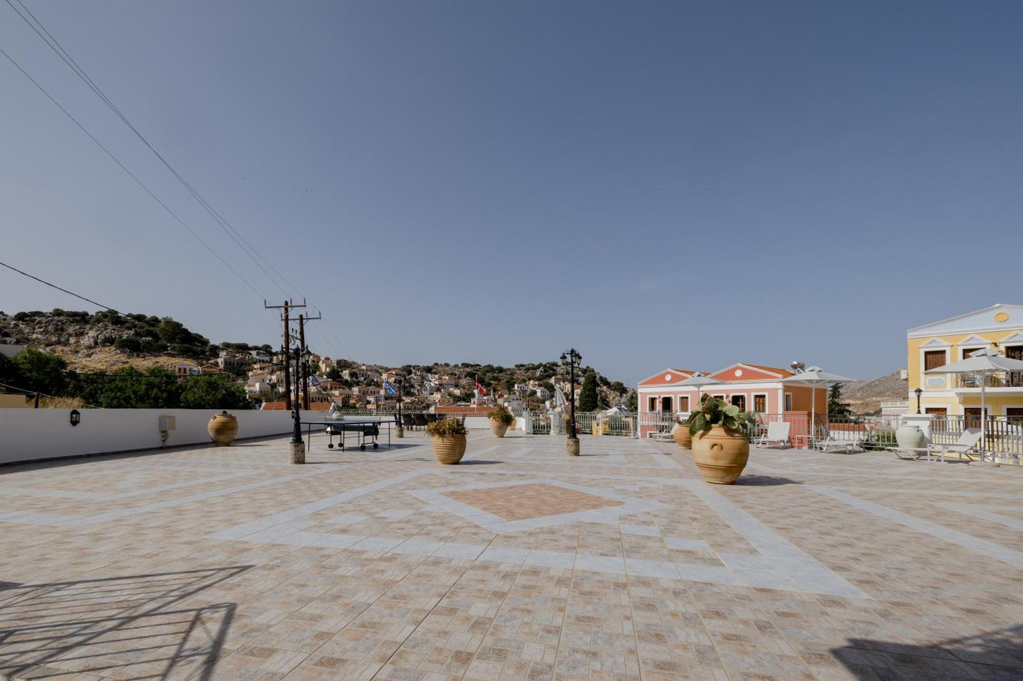 Opera House Hotel Simi Dış mekan fotoğraf