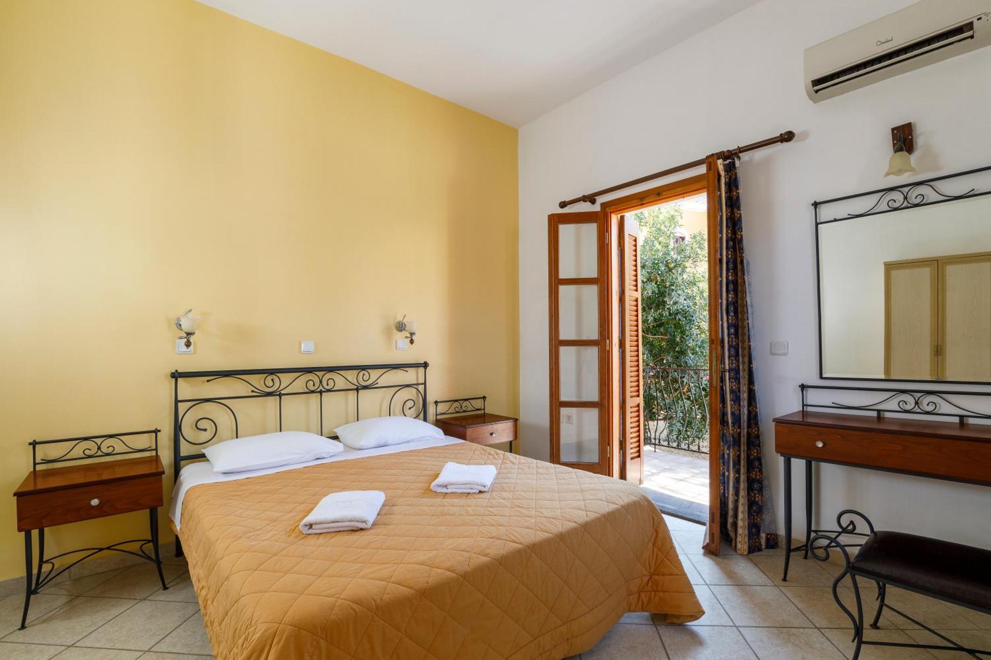 Opera House Hotel Simi Dış mekan fotoğraf
