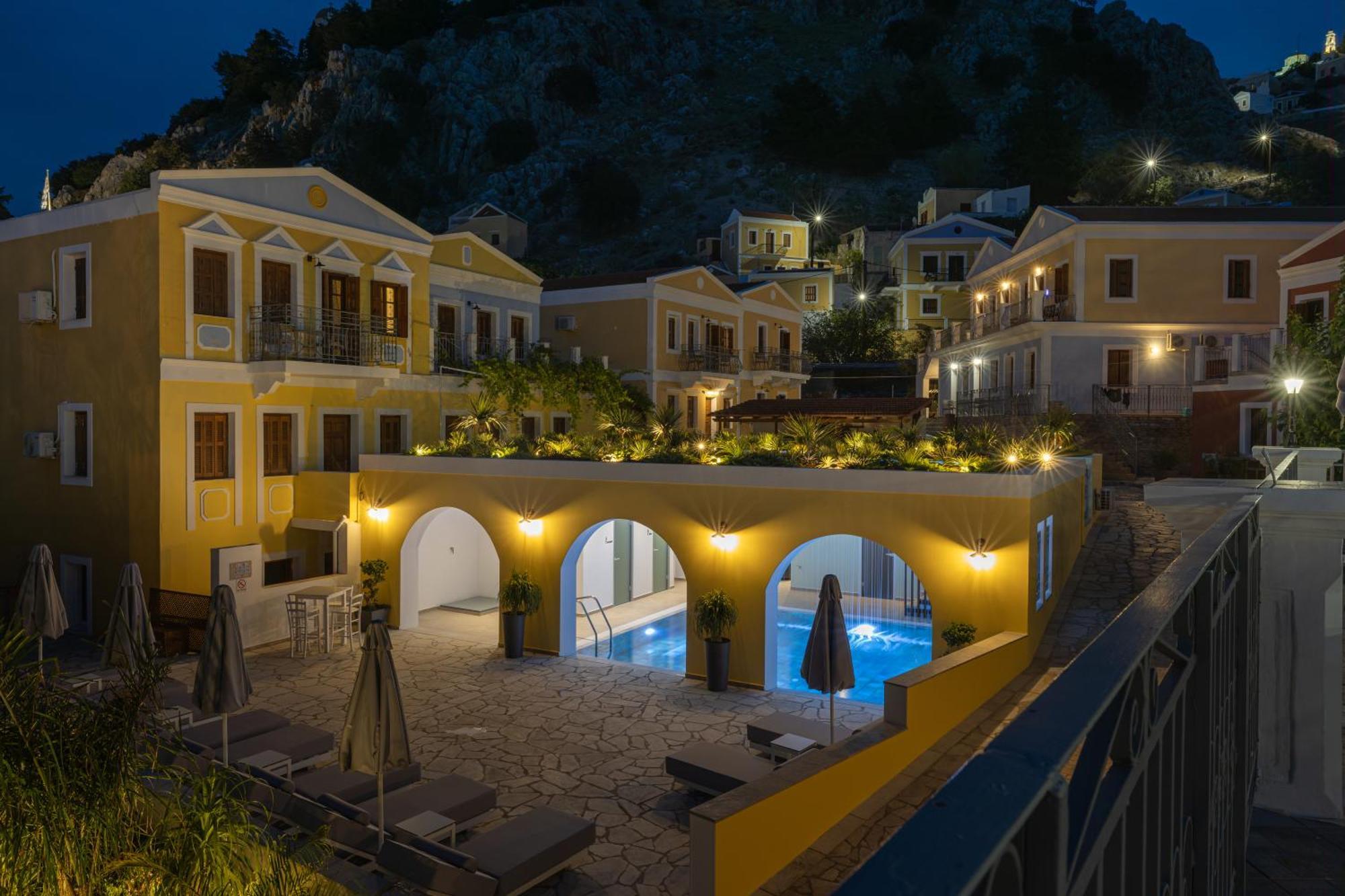 Opera House Hotel Simi Dış mekan fotoğraf