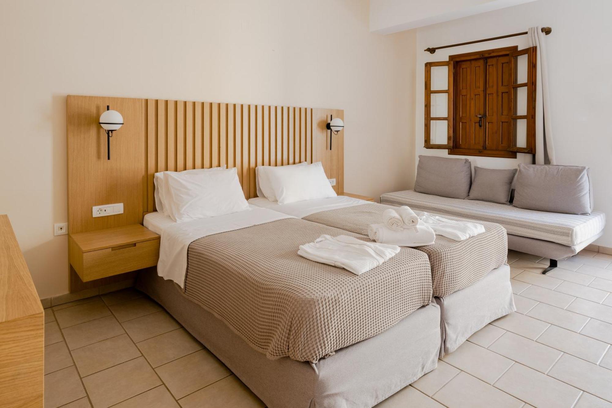 Opera House Hotel Simi Dış mekan fotoğraf