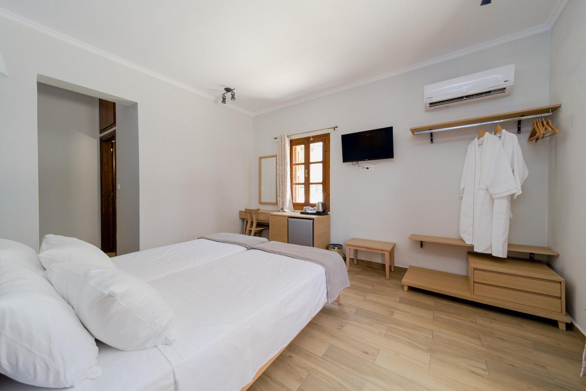 Opera House Hotel Simi Dış mekan fotoğraf